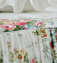 Load image into Gallery viewer, "Arna Lisa" Royal Collection - New Cotton Royal Luxury Bedding - Double/Queen/King - 8 Piece