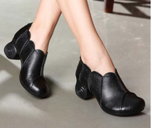 Load image into Gallery viewer, "Arna" Collection Shoes - Handcrafted Original Leathers - Retro Women Pumps