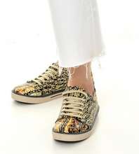 Load image into Gallery viewer, Digital Print Colourful Patterned Women's Sports Shoes Classic Shoes Flat Camouflage Casual Shoes Fashion 2021