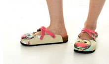 Load image into Gallery viewer, Quality 2021 Women's Sabo Slipper - Many Styles & Colours