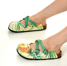 Load image into Gallery viewer, Quality 2021 Women's Sabo Slipper - Many Styles & Colours