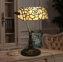 Load image into Gallery viewer, Arna Royal Collection - Table Lamp Flower Lampshade Retro Bank Light Lamp