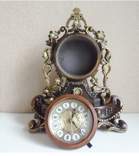 Load image into Gallery viewer, Deluxe "Arna Royal Clock Collection" Antique Royal Table Clock - Many Styles