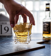 Load image into Gallery viewer, "Arna Lisa" Royal Collection - 6 High End Glasses Whisky - Many Designs
