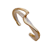 Load image into Gallery viewer, Women's Elegant Gold Bangle

