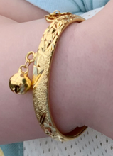 Load image into Gallery viewer, Baby's Bangle - Gold or Silver
