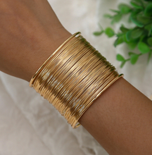 Load image into Gallery viewer, Women's Classic Bangles
