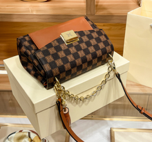 Load image into Gallery viewer, "Arna Lisa" Collection - Luxury Women's Clutch Designer Handbag
