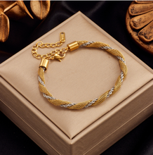 Load image into Gallery viewer, Women's Gold Bracelet 18K
