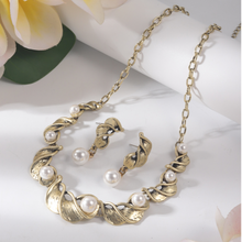 Load image into Gallery viewer, Luxury Plus Gold or Silver Pearl Necklace + Earrings
