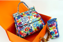 Load image into Gallery viewer, "Arna Lisa" Collection - Original Classic Print Handbag + Clutch/Wallet/Purse - Many Styles

