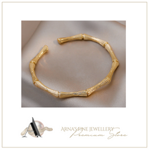 Load image into Gallery viewer, Women's Gold or Silver Bangle
