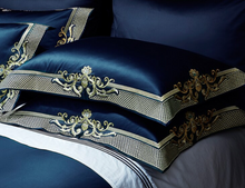 Load image into Gallery viewer, "Arna Lisa" Royal Collection - Luxury 600TC Egyptian Cotton Classic Exquisite Bedding Set - King 4 piece
