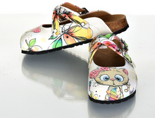 Load image into Gallery viewer, Quality 2021 Women's Sabo Slipper - Many Styles &amp; Colours
