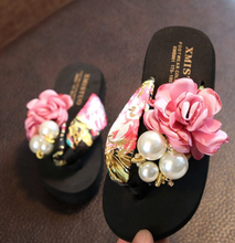 Load image into Gallery viewer, High Quality Girls Stylish Casual Footwear - Non Slip
