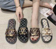 Load image into Gallery viewer, Stunning Quality Slip on  - Casual Shoe - Non Slip
