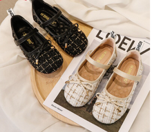 Load image into Gallery viewer, Arna's Shoe Collection - Deluxe Designer Girls Shoe - Many Styles &amp; Colours
