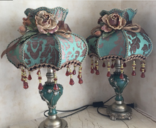 Load image into Gallery viewer, Arna Royal Collection - Europe Crystal Table Lamp Vintage Retro Palace Style
