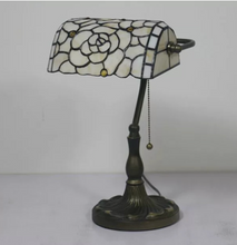 Load image into Gallery viewer, Arna Royal Collection - Table Lamp Flower Lampshade Retro Bank Light Lamp
