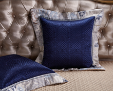Load image into Gallery viewer, "Arna Lisa" Royal Collection - New Royal Luxury Bedding - Queen - 10 Piece
