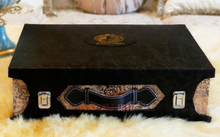Load image into Gallery viewer, "Arna Lisa" Royal Collection - Luxury Bone China 8 Piece Bathroom Set - Gift Boxed
